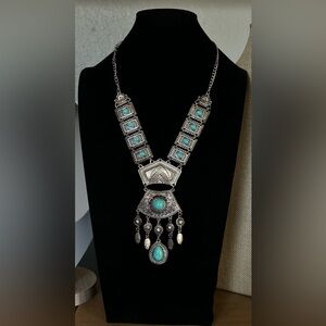 Necklace Silver and Turquoise Tones western Native American Style Cowgirl Cowboy